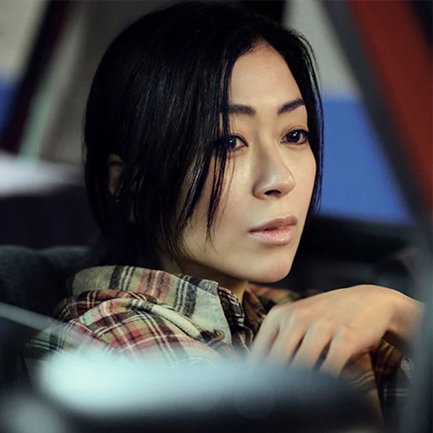 Hikaru Utada marque l'été avec un clip à couper le souffle !