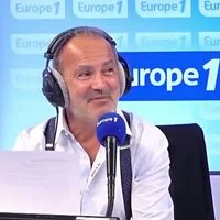 Roland Perez : des adieux émouvants sur Europe 1 avant son retour avec La Libre Antenne