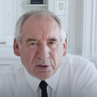 François Bayrou sur YouTube un analyse de la première vidéo du Premier ministre