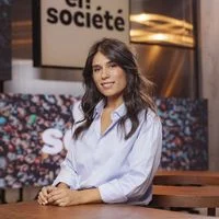 Audiences TV : Émilie Tran Nguyen dépasse-t-elle Karim Rissouli aux commandes d’"En société" sur France 5 ?