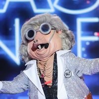 Mask Singer 2025 : Qui est La Taupe ? Une célèbre chanteuse des années 2000 démasquée