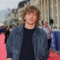 Alex Lutz, Mathilde Vial et leur fils Ferdinand : Une apparition familiale rare et touchante