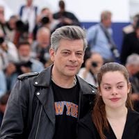 Benjamin Biolay : Un Père Comblé Entre Paris et Buenos Aires