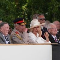 Charles III et la Reine Camilla commémorent le 80e anniversaire du VJ Day - Émotion et Hommage aux Héros
