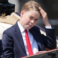 Prince George exige un hamburger en Grèce les coulisses des vacances royales de Kate et William