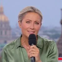 Anne-Sophie Lapix rejoint M6 et RTL : Nouveau défi après France 2"