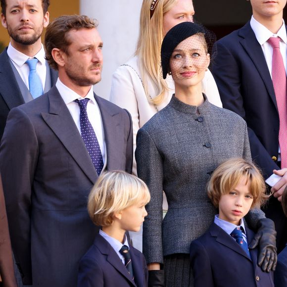 Béatrice Borromeo et Pierre Casiraghi : Vacances en famille sur le yacht Pacha III avant l’arrivée du bébé