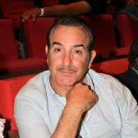 Jean Dujardin retrouve son ancienne partenaire de scène : un retour émouvant après 38 an