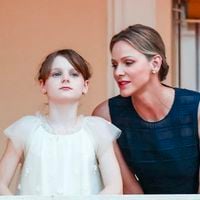 Charlène de Monaco : Transmettre les Bons Gestes de Protection Solaire à Jacques et Gabriella pour un Avenir Sain