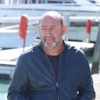 Kad Merad réagit enfin à l’échec du film Papamobile sorti dans seulement 7 salles