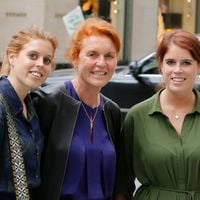 Sarah Ferguson dans l'embarras : ses filles Beatrice et Eugenie se distancient-elles ?