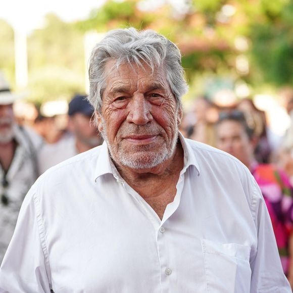 Jean-Pierre Castaldi : Sa Maison de Rêve à Belle-Île-en-Mer et Ses Vacances en Famille