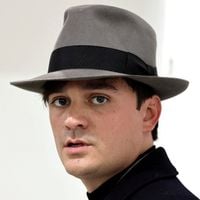 Héritage d'Alain Delon : Controverse et Réunion Décisive