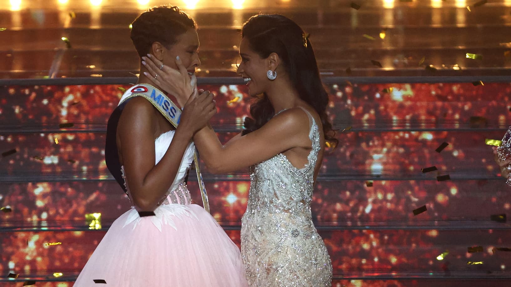 Cyberharcèlement chez Miss France 2025 : Cindy Fabre Brise le Silence sur les Défis d'Angélique Angarni-Filopon