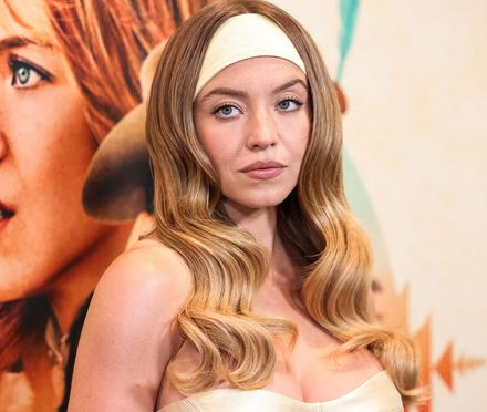Sydney Sweeney dans Le Diable s'habille en Prada 2 ? Une controverse qui fait réagir les fans