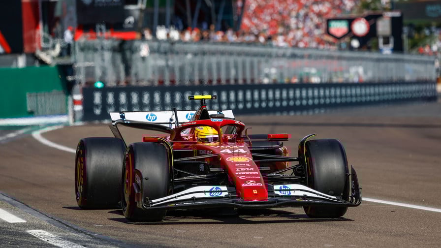 F1 2025 : Lewis Hamilton quitte Ferrari, Mercedes célèbre le changement