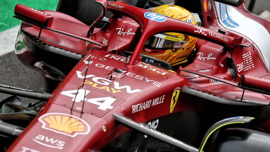 F1 - Ferrari : Lewis Hamilton réclame son départ, c'est le choc !