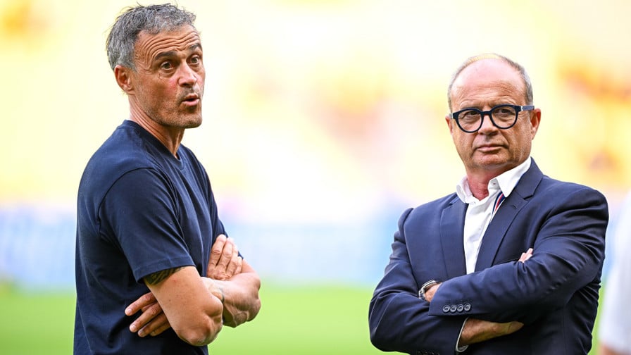 Lucas Chevalier signe au PSG : Transfert validé par Luis Enrique