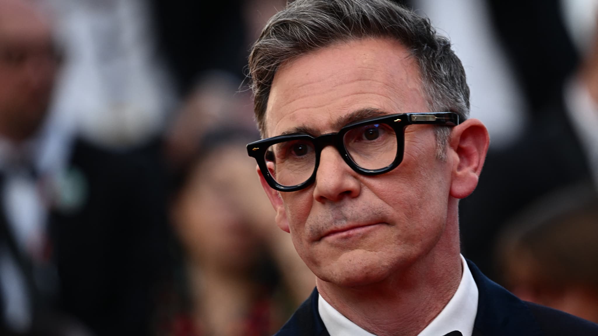 Michel Hazanavicius face aux Epstein Files : la zone grise d’un triomphe hollywoodien