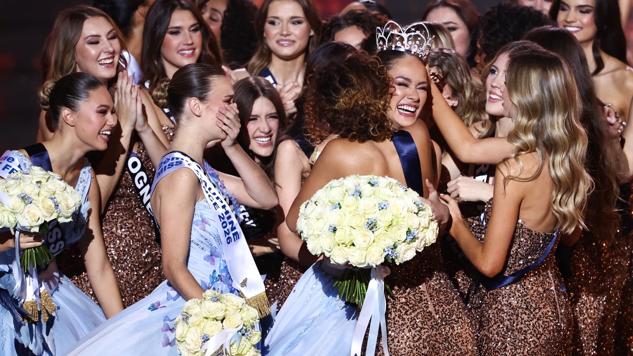 Polémique Miss France 2026 : Miss Provence et Miss Aquitaine se défendent après leurs attaques sur le top 12