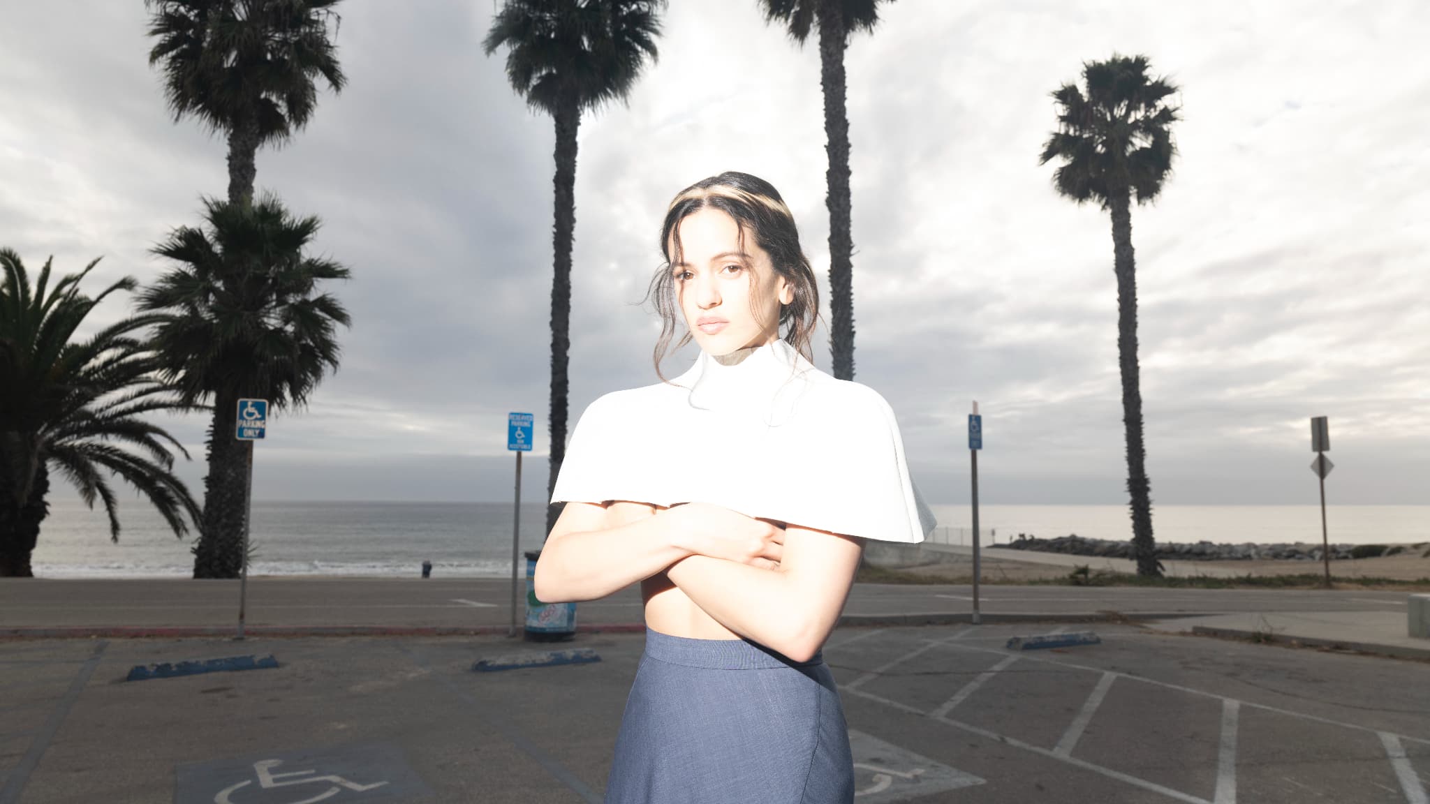 Critique Exclusive : Lux de Rosalía, un Album Symphonique et Spirituel Révolutionnaire