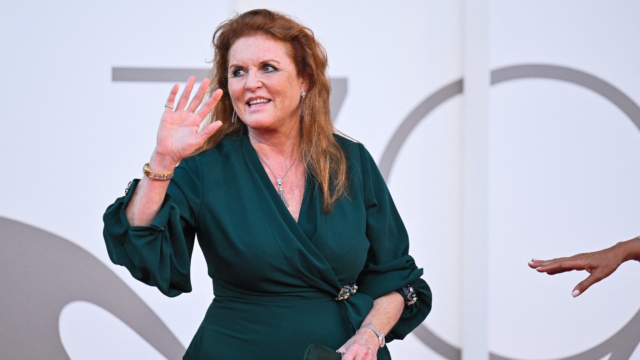 Sarah Ferguson : les nouveaux échanges avec Jeffrey Epstein révélés | Enjoy Station