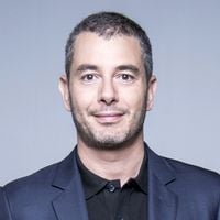 Ali Baddou fait son grand retour à la télévision avec une émission dédiée à l'art sur TV5 Monde