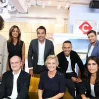 Ali Baddou fait son retour à la télévision sur TV5 Monde après deux ans d'absence