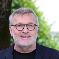 "Chez Ruquier" : Découvrez les invités de la première émission sur T18