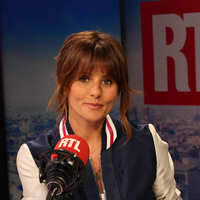 Audiences radio soirée : Calvi quitte RTL sur un pic, Bollaert chute, Ferrari monte | Médiamétrie 2025