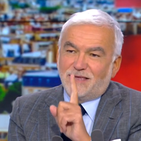 Pascal Praud critique la liberté éditoriale de Quotidien sur TMC