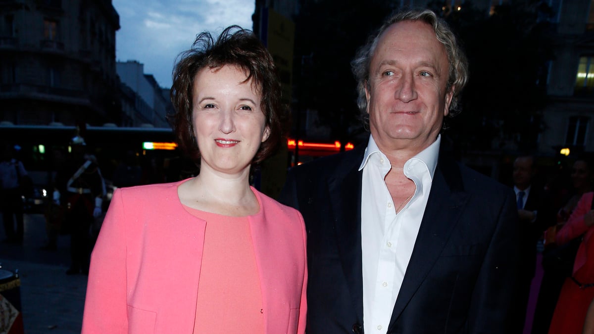 Anne Roumanoff en larmes en évoquant la mort de son ex-mari Philippe Vaillant