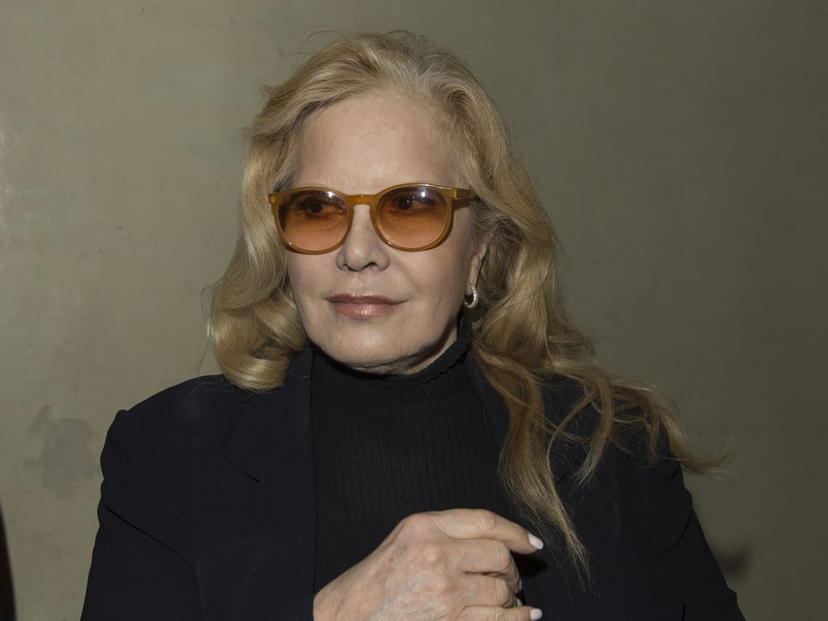 Sylvie Vartan et David Hallyday : Le Lapsus Hilarant sur Leur Relation Mère-Fils dans C à Vous