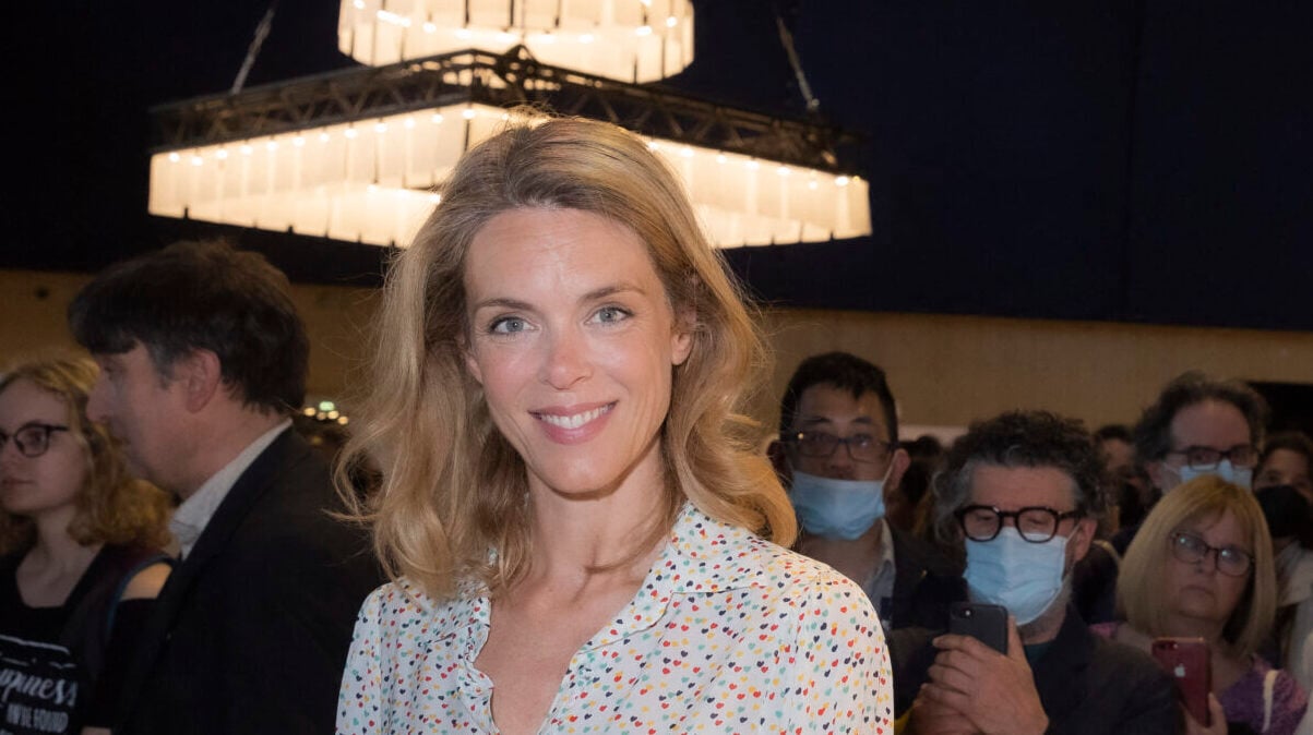 Julie Andrieu Guérie de l’Anorexie et Boulimie : L’Amour de Jean-Marie Périer et la Cuisine Italienne Changent Tout