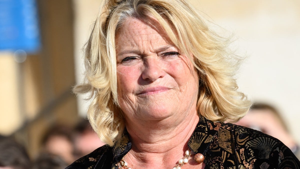 Excédée, Marina Carrère d'Encausse rue dans les brancards sur le cannabis : "Un scandale"