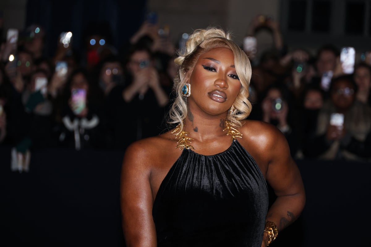 Aya Nakamura : que fait-elle vraiment de tous ces sacs de luxe qu’on lui offre ? (Confidences exclusives Quotidien)