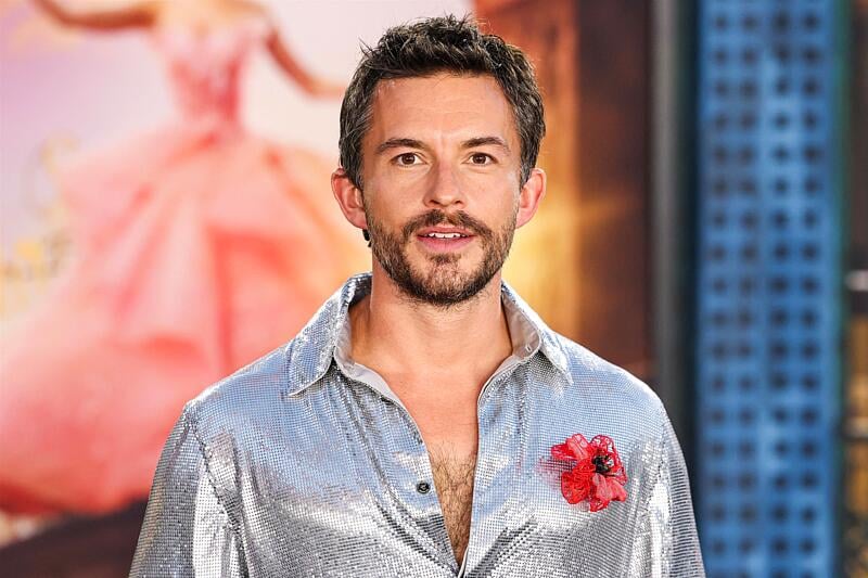 Jonathan Bailey : L’homme le plus sexy du monde est-il en couple ?