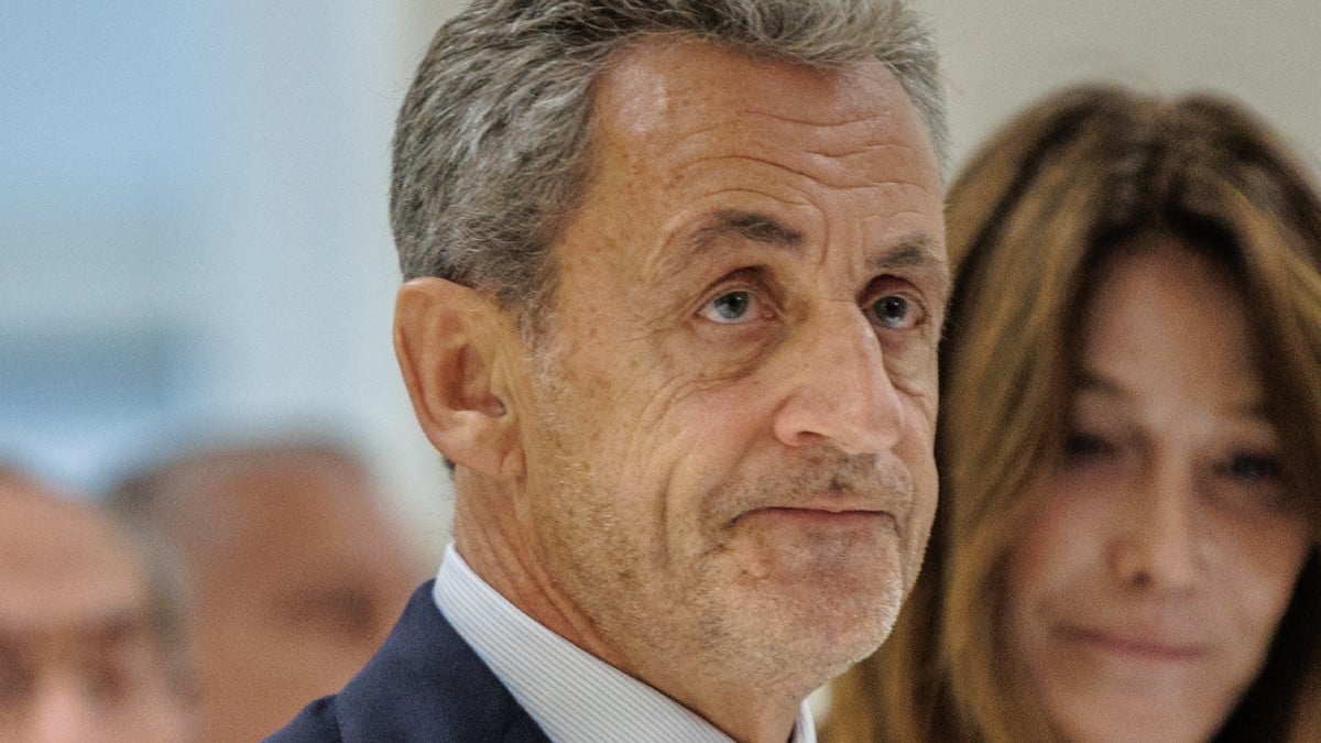 Le Succès Explosif du Livre de Nicolas Sarkozy : 'Le Journal d’un Prisonnier' Domine les Charts