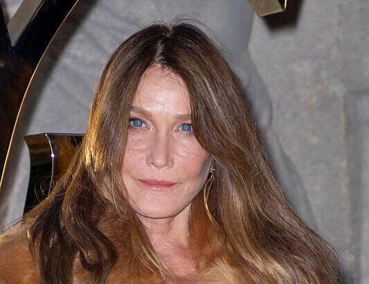 Carla Bruni en Trouple ? Raphaël Enthoven Révèle la Vérité et Met Fin aux Rumeurs Persistantes