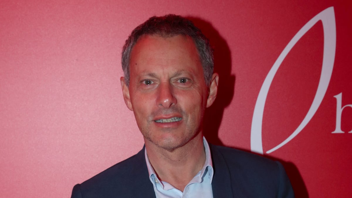 La gêne de Marc-Olivier Fogiel face au frère de Dalida sur la statue controversée de Montmartre