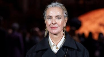 Carole Bouquet : Malaise sur Scène au Théâtre La Scala - Détails, État de Santé et Hommage à Samuel Paty