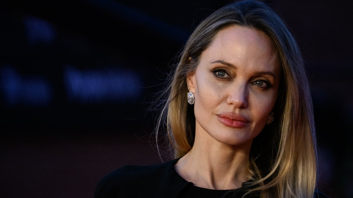 Angelina Jolie dévoile ses cicatrices : un message fort pour la prévention du cancer du sein