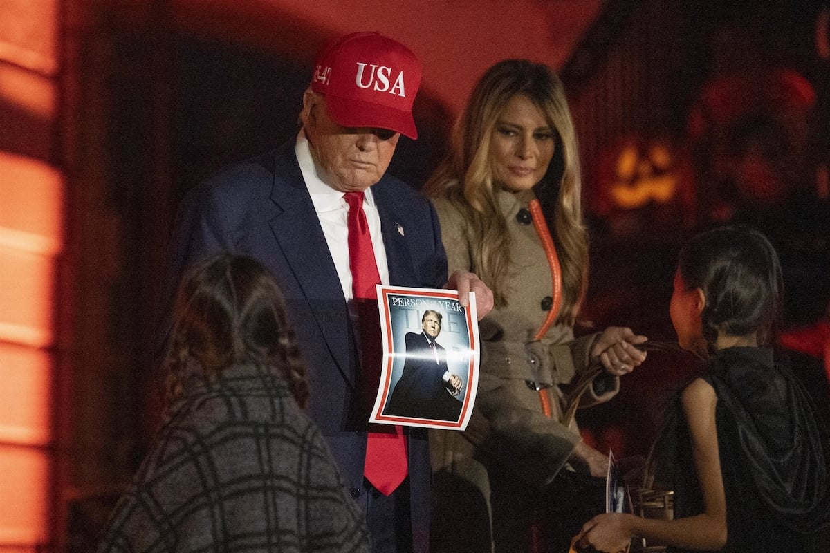 Halloween 2025 à la Maison Blanche : Donald et Melania Trump Distribuent des Bonbons Malgré la Crise Budgétaire (Photos Exclusives)