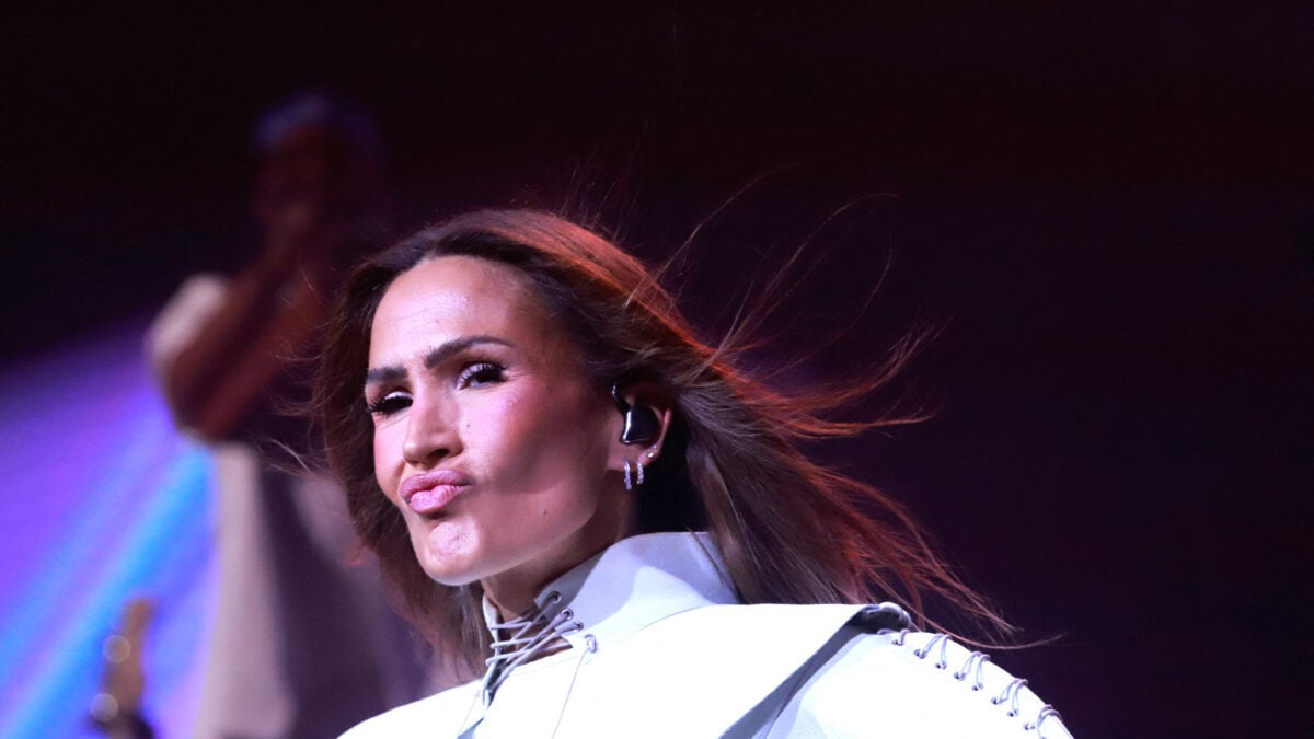 Vitaa met fin aux rumeurs : "Je n’arrête pas ma carrière, je prends juste une pause bien méritée" (Quelle Époque, 22 novembre)