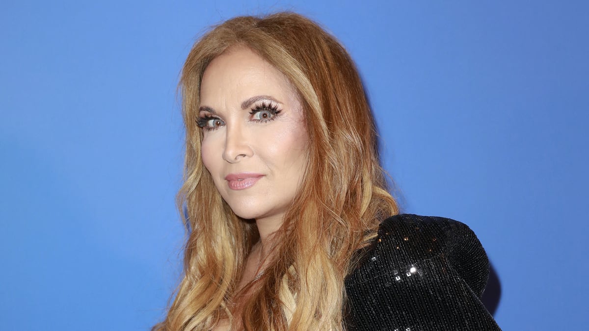 Hélène Ségara cash sur l'égalité hommes-femmes