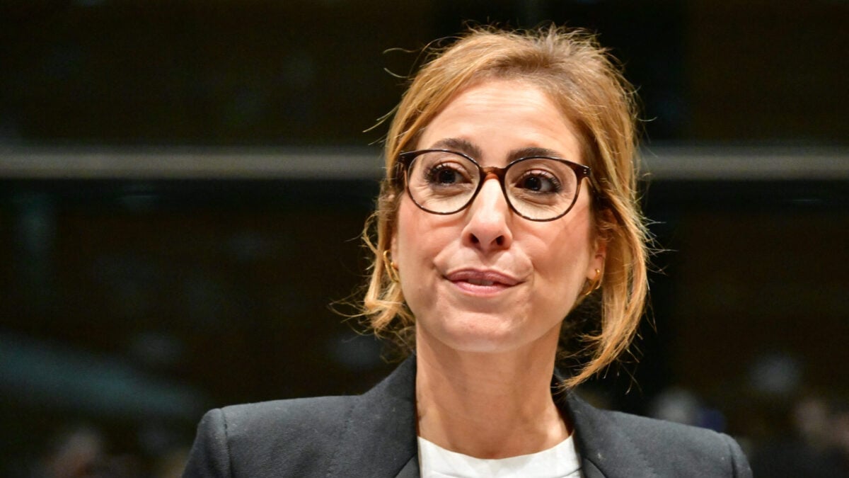 Léa Salamé quitte Paris : direction Kiev pour le JT