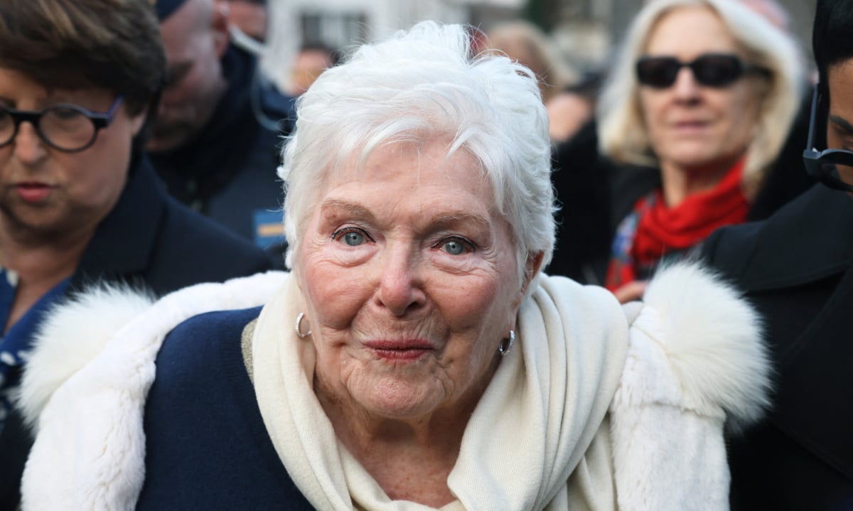 Brigitte Bardot : Line Renaud rend un hommage sincère et nuancé