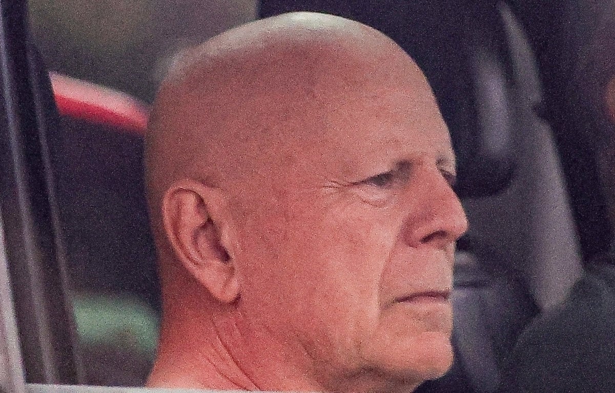Bruce Willis et la démence fronto-temporale : pourquoi ses proches ne portent plus jamais de noir devant lui