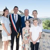 La princesse Gabriella mise à l'honneur à Mur-de-Barrez avec le prince Albert de Monaco