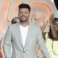 L'Humour à la plage 2 : Kev Adams et TF1 promettent une édition encore plus surprenante